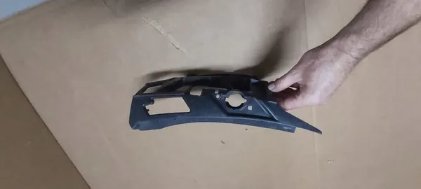 Guia de para-choque direito dianteiro VW Golf VI image 4