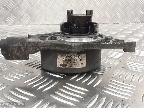 Pompe à vide de frein Hyundai I800 2014 2500 Diesel OEM 288104a700 image 3