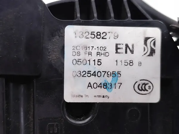 Vauxhall Meriva Framdörrslås Höger 2015 MPV 1.4 OEM image 7