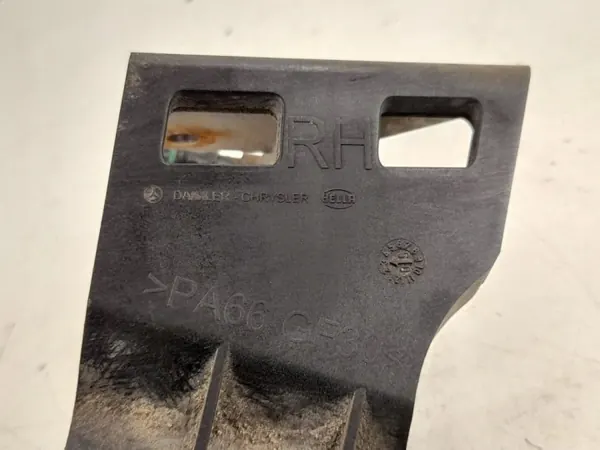 Mercedes-xenonpesun suutin OEM A1648600647 image 3