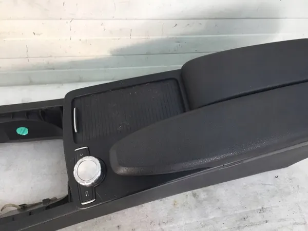 Middenconsole armsteun Mercedes C-Klasse W204 OEM A2046806050 image 7