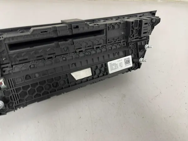 Ilmastointipaneeli BMW 5 G30 OEM 61315A480C3 - Käytetty image 8