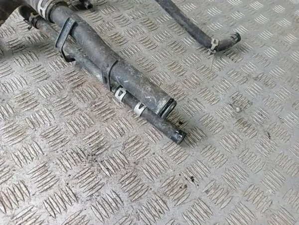 Tuyau d'eau Suzuki Swift MK6 OEM ACF38805 - Occasion image 4