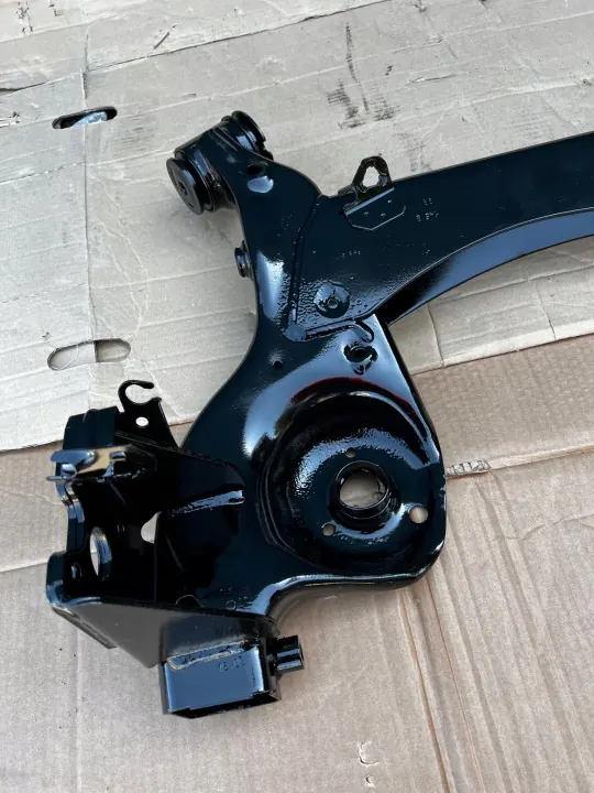 Viga do eixo traseiro OEM BELKA TYLNA OŚ - Usado image 3