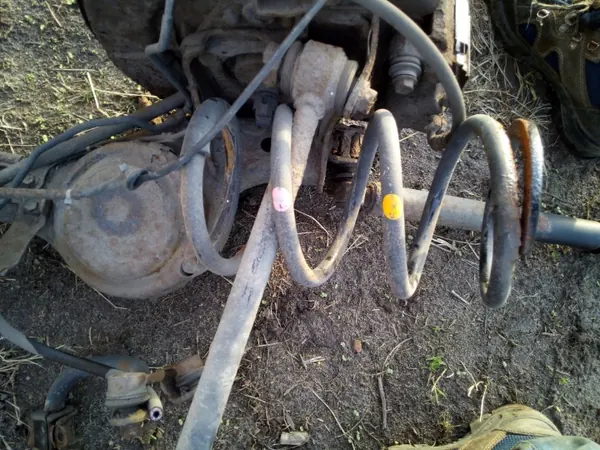 RAV4 II achterophanging OEM RAV4 II ZAWIESZENIE TYŁ image 8