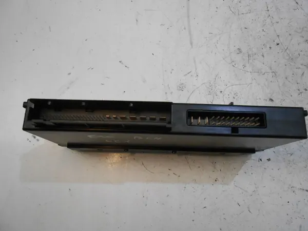 BMW E90 BCM Komfortmodul OEM 9176886 image 8