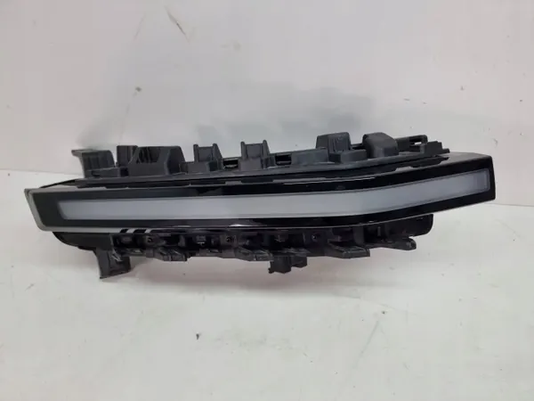 Luz DRL Delantera SsangYong Torres EVX OEM 8320242000 image 2