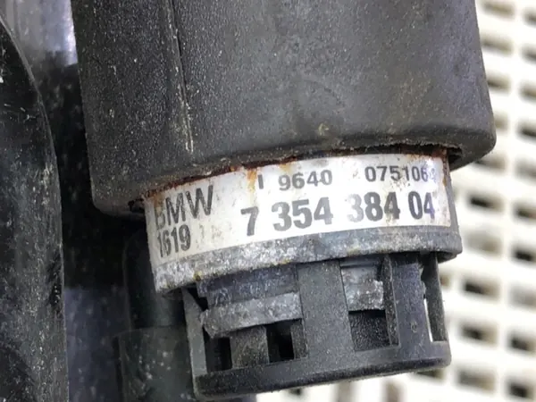 SCR-tank OEM 7354384 för BMW G30 2.0 150hk Sedan image 3