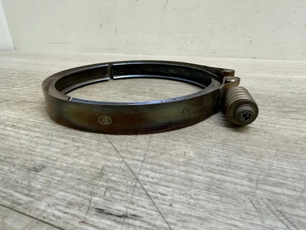 Braçadeira de escape Porsche OEM 9A725372500 - Usada image 4