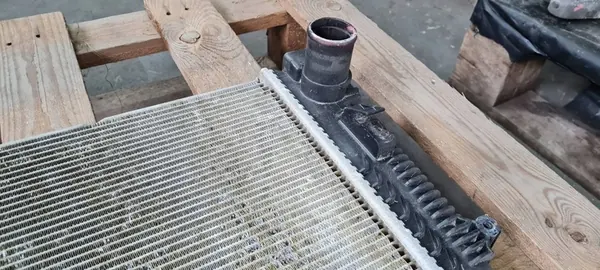 Radiador Chrysler Pacifica 3.6 V6 68217314AE image 2