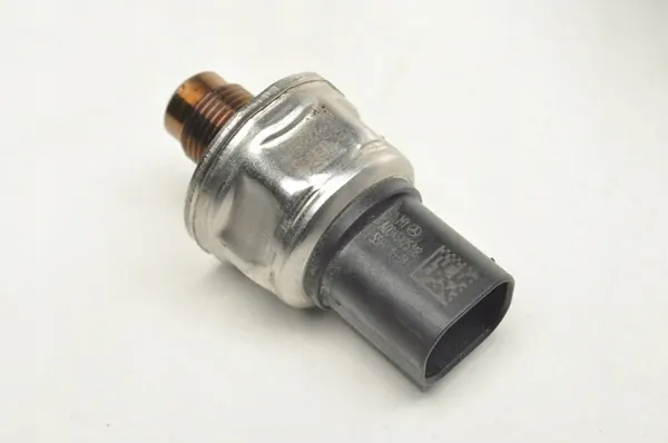 Sensor presión combustible OEM A0045425118 Mercedes image 2