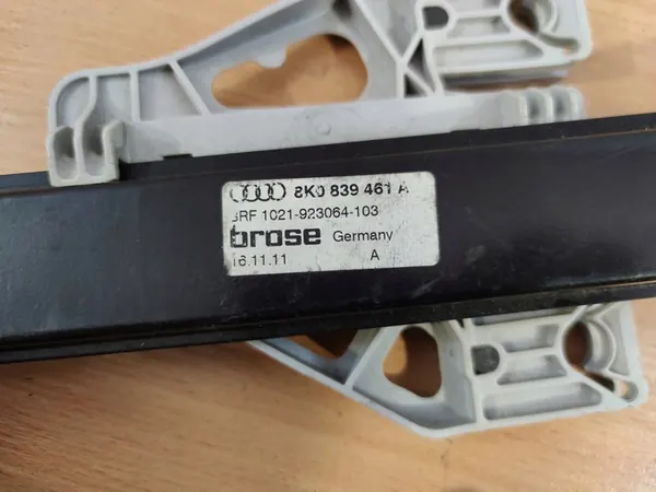 Rejilla de parachoques derecha para Audi A5 8T S-Line 8T0807682L image 3