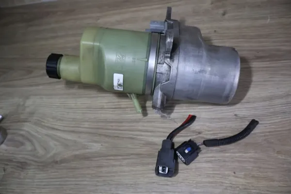 Pompe de direction assistée électrique Volvo OEM 31302196 image 7
