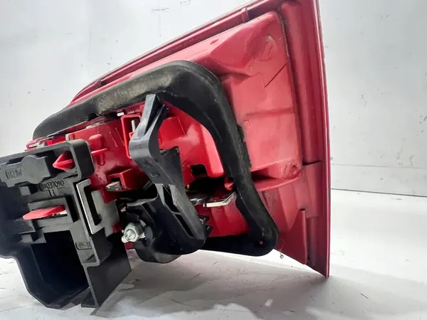 Luz trasera LED izquierda Audi A6 C6 Avant 4F9945093A image 8