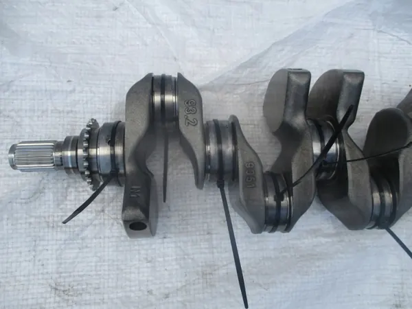 Krukas Volvo OEM 935131359350 voor 2.0D D2 D3 image 3