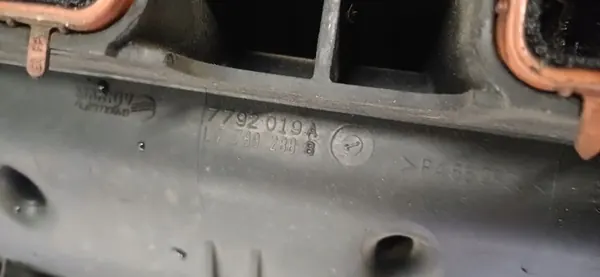 BMW E39 3.0d Ansaugkrümmer OEM 7792019A image 3