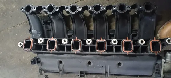 BMW E39 3.0d Ansaugkrümmer OEM 7792019A image 4