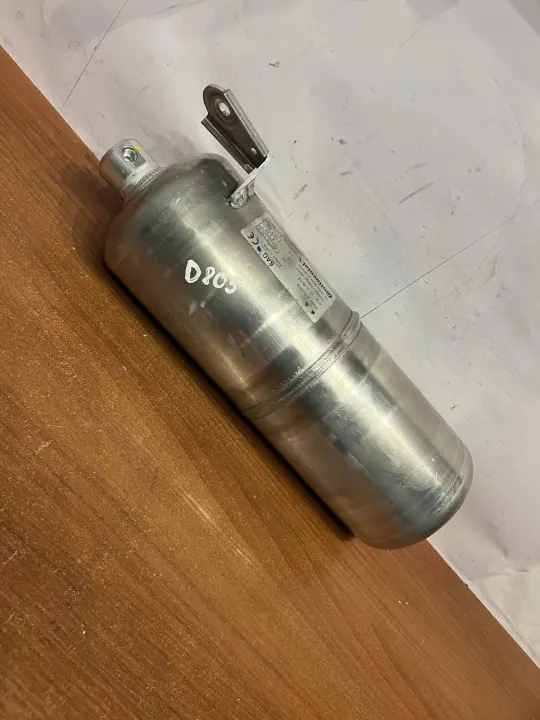 Tanque de ar usado OEM D805 para Volvo XC90 II Diesel image 2