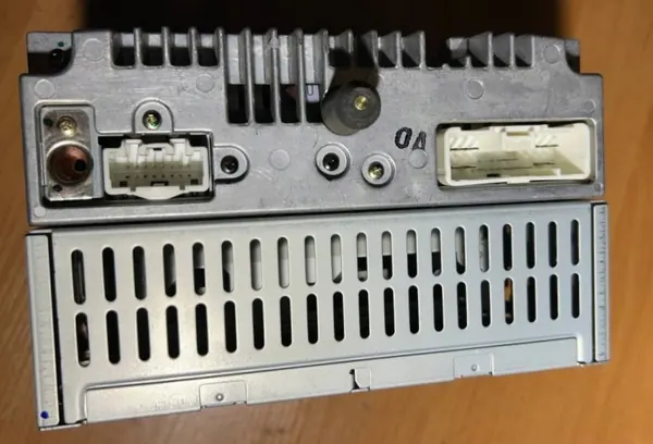 Radio Mazda Demio I Lift OEM DC36669S0 - Occasion image 3