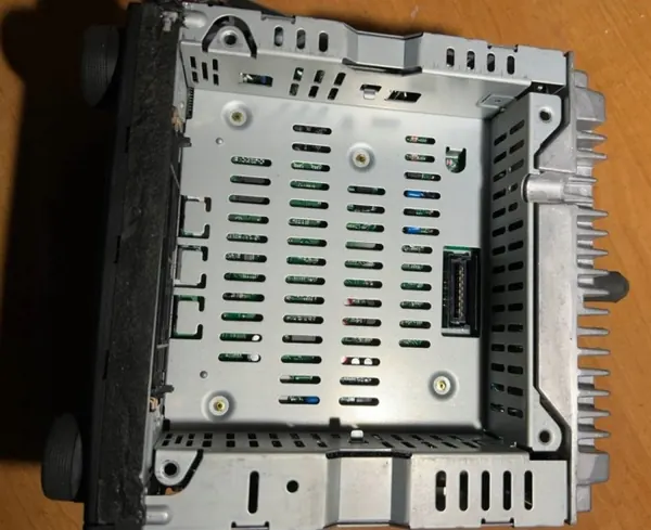 Radio Mazda Demio I Lift OEM DC36669S0 - Occasion image 4
