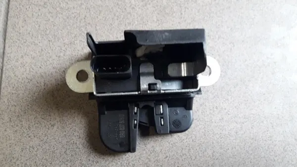 Volkswagen OE Baklucka Lås 1J6827505 image 4