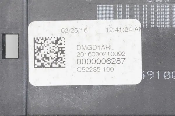 Türgriffbefestigung Links Hinten OEM 826115DM1A image 7