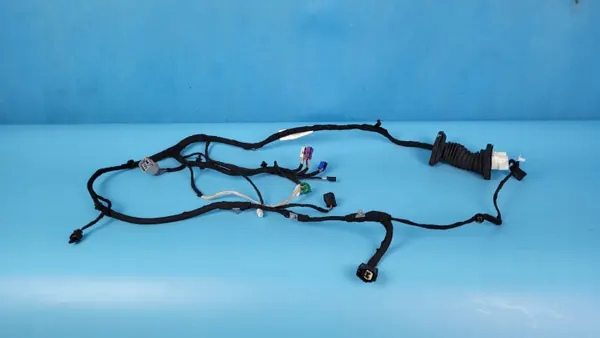 Harness Puerta Derecha Dodge Challenger SXT OEM 68409478AB image 2