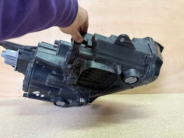 LAMPA LED DELANTERA IZQUIERDA OPEL CROSSLAND LIFT YQ00709680 image 10