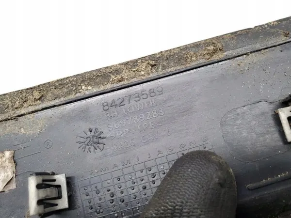 Chevrolet Suburban takavalaisinrunko OEM 84273589 image 4