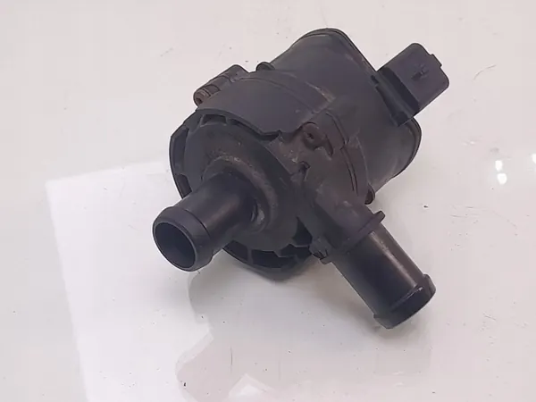 Pompe à eau Renault Scenic IV 1.9 DCI OEM 925164GA0A image 2