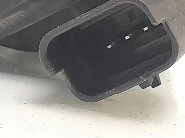Pompe à eau Renault Scenic IV 1.9 DCI OEM 925164GA0A image 5