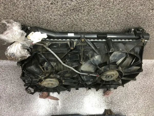 Grand Vitara II Kylarrubrik Fläktar Framsug 1.9 DDIS OEM 95310-64J00 image 5