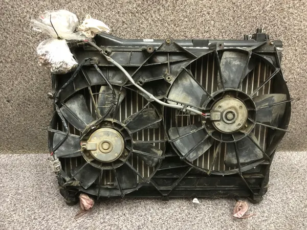 Grand Vitara II Kylarrubrik Fläktar Framsug 1.9 DDIS OEM 95310-64J00 image 6