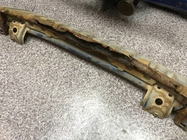 Grand Vitara II Kylarrubrik Fläktar Framsug 1.9 DDIS OEM 95310-64J00 image 8