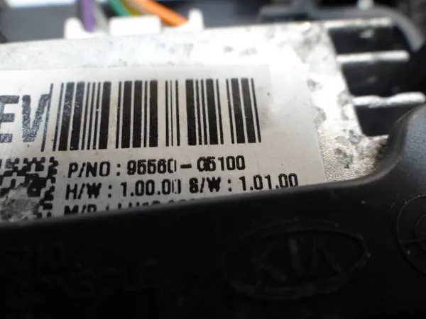 Kia Niro trådlös laddare OEM 95560-05100 image 6