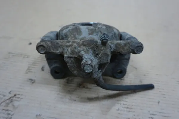 Toyota RAV4 I voor rechts remklauw OEM RAV4 I ZACISK PP image 3