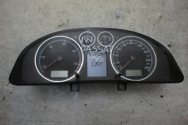 Velocímetro VW Passat B5 OEM 3B0920849A Usado image 2