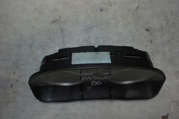 Velocímetro VW Passat B5 OEM 3B0920849A Usado image 3
