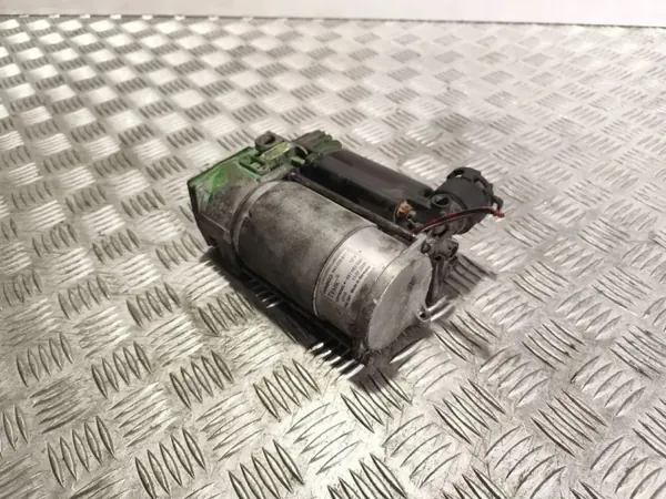 BMW 5 Touring E39 Air Suspension Compressor GP76A60 image 2