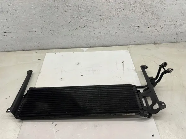 Getriebeölkühler vorne OEM 5N0317019A image 2
