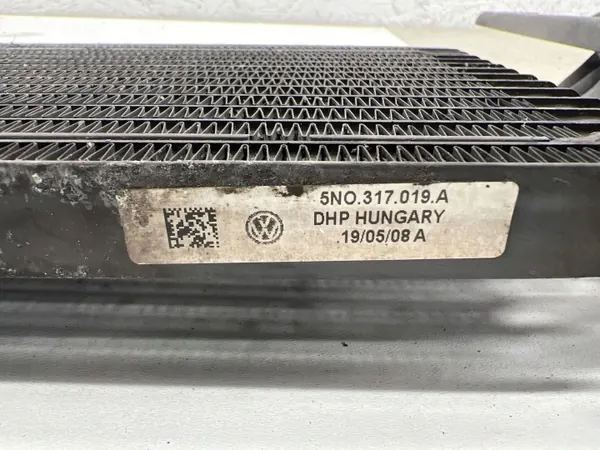 Getriebeölkühler vorne OEM 5N0317019A image 5