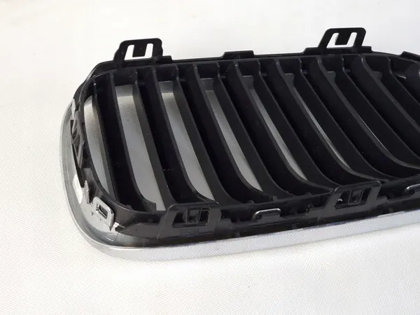 BMW 2 F22 F23 Left Grille Original Sport M-Package OEM image 3