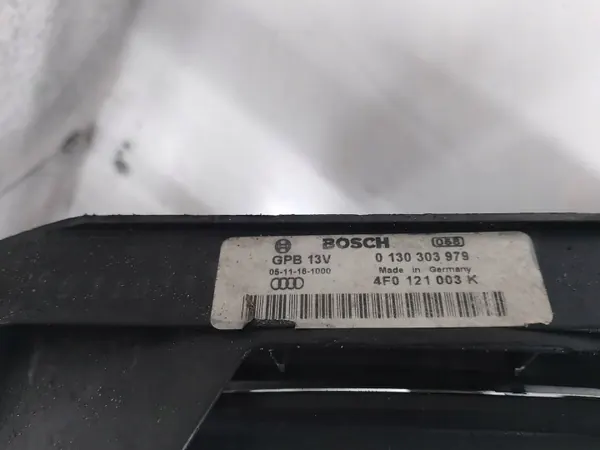 Kylarfläkt OEM 4F0121003K för Audi A6 C6 Begagnad image 4