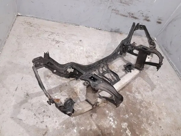 Mercedes-Benz E W211 Para-choque dianteiro 2004 image 8