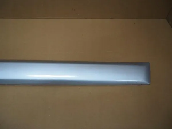 Dacia OE 8200735139 door trim / protection image 4