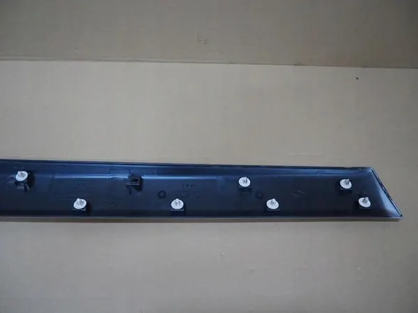 Dacia OE 8200735139 door trim / protection image 8