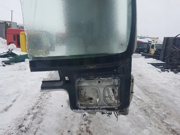 Painel lateral esquerdo cabine MAN TGS/TGL/TGM Euro 6 OEM image 4