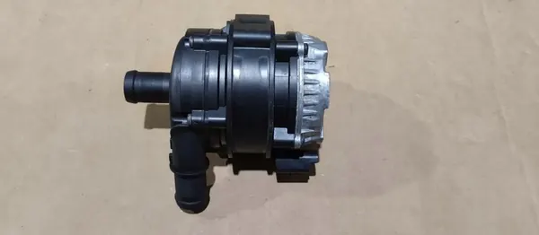 Vattenpump Renault Kangoo III IV 2023 OEM 0392024155 image 3