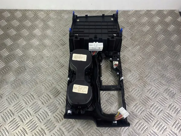 Hyundai Santa Fe Frame OEM 84661S2100 - Gebruikt image 6