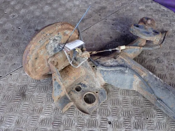 Viga de eje trasero Ford OEM Zawada-370444- Usado image 3